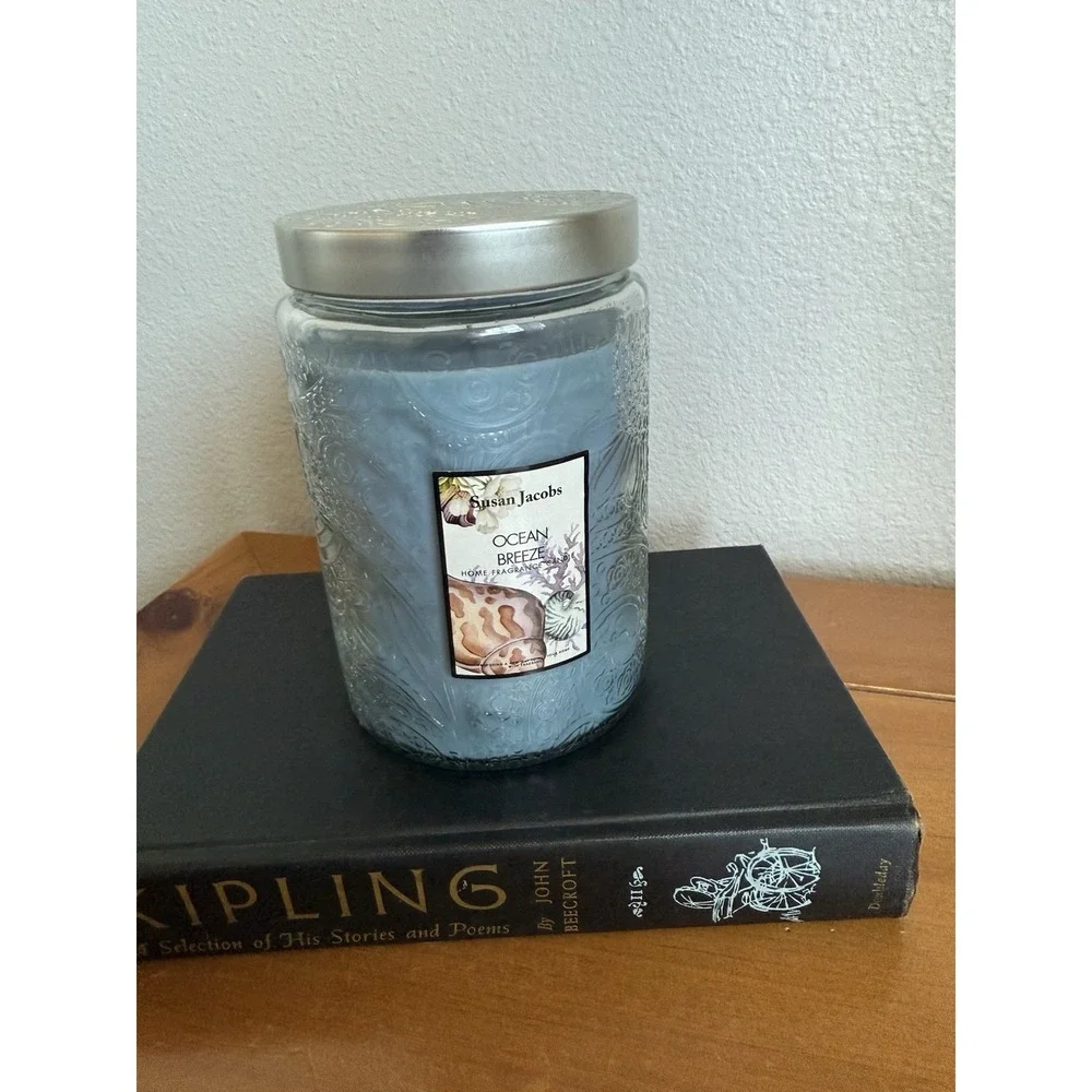 Susan Jacobs NEW Home Fragrance Candle Ocean‎ Breeze